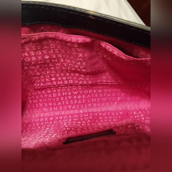 Kate Spade Vintage Chain Crossbody Black w Pink interior - Picture 7 of 14